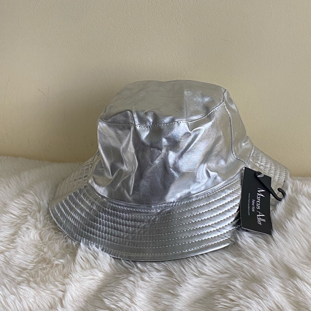 Marcus Adler Reversible Metallic Silver Bucket Hat New - Picture 6 of 10